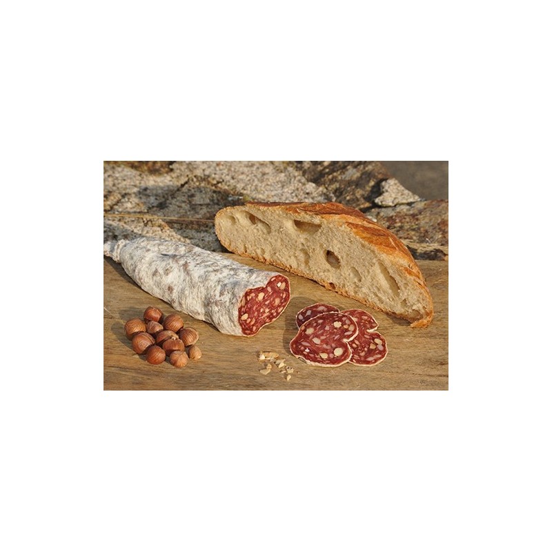 Saucisson aux noisettes