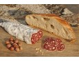 Saucisson aux noisettes